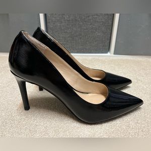 White House Black Market Signature Pumps, worn only once, size 7